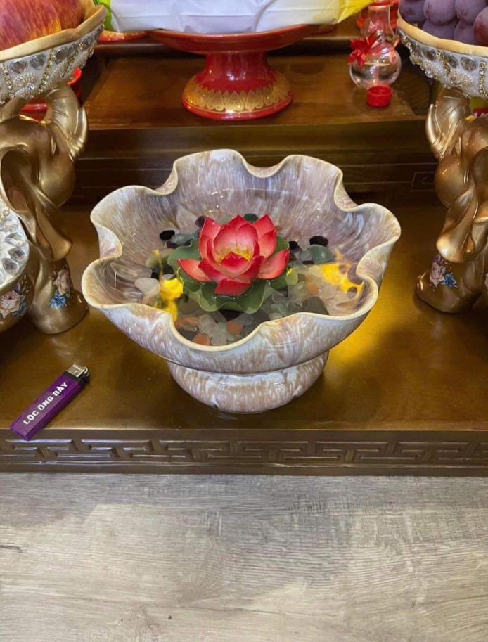 Ý nghĩa bát tụ bảo để ban thần tài bàn thu ngân 3
